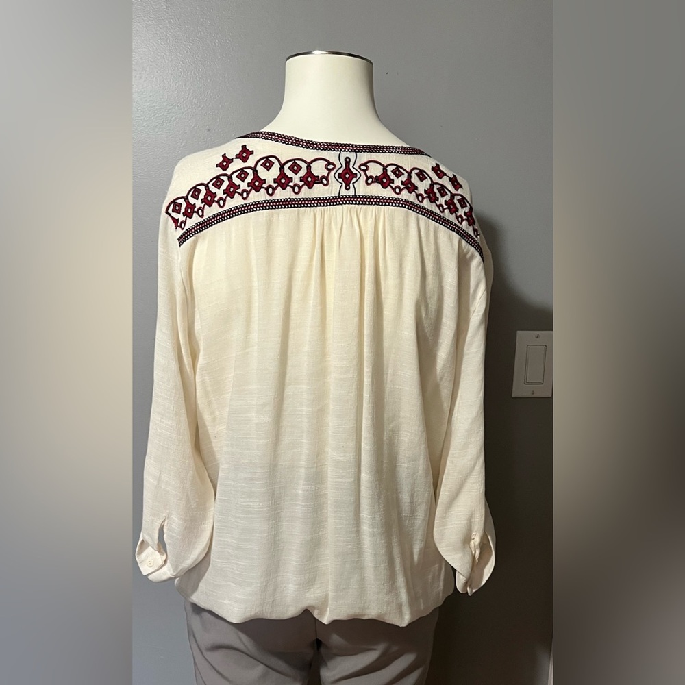Reitmans Cream Tunic with Red & Black Embroidered Yoke - Picture 6 of 7